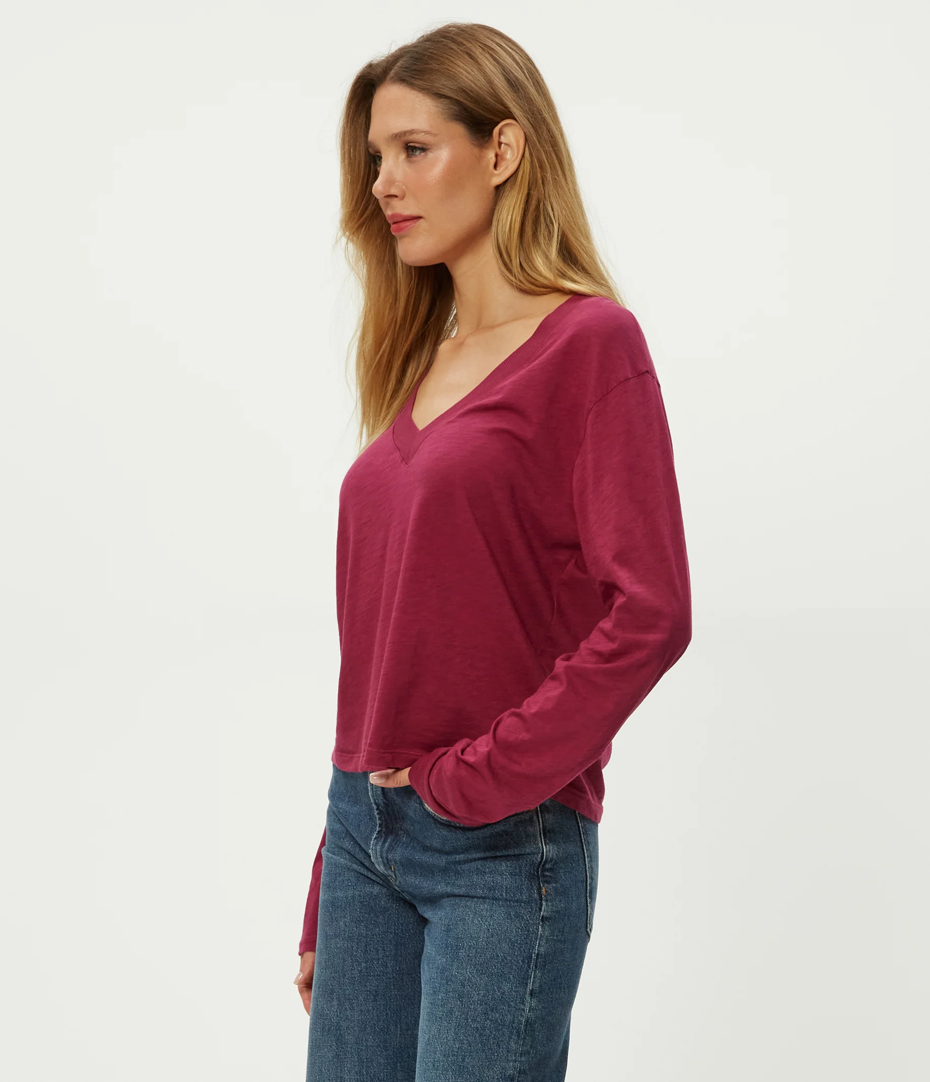Brea Cropped V-Neck Tee - Image 11