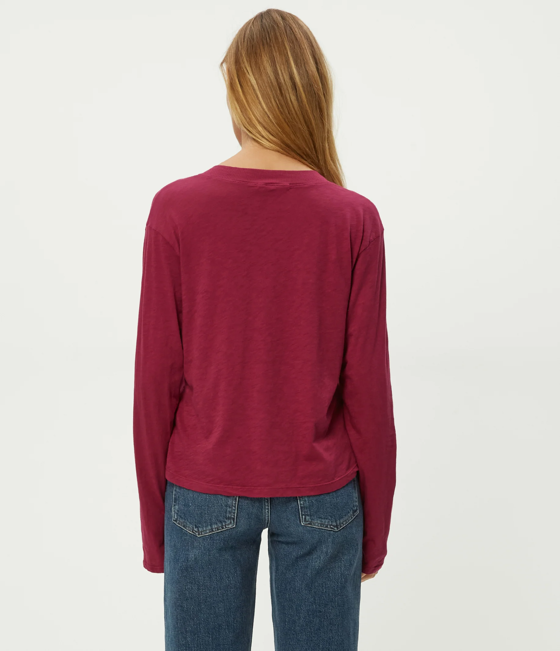 Brea Cropped V-Neck Tee - Image 12