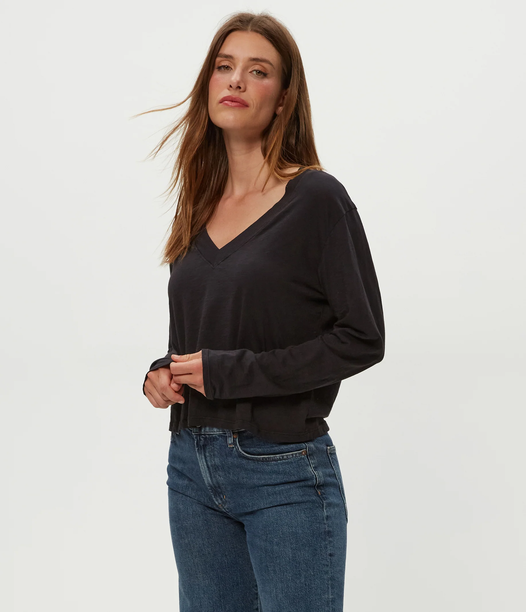 Brea Cropped V-Neck Tee - Image 15