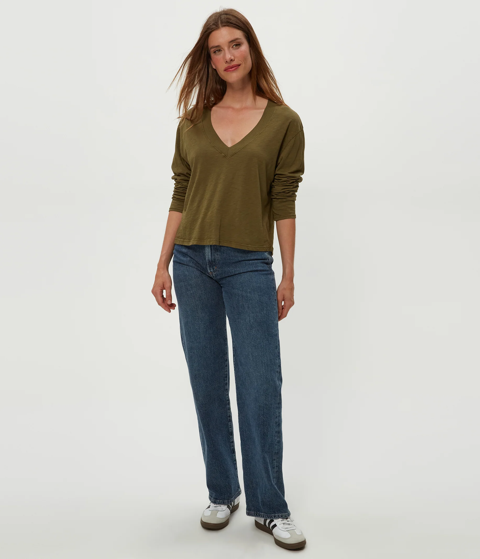 Brea Cropped V-Neck Tee - Image 26
