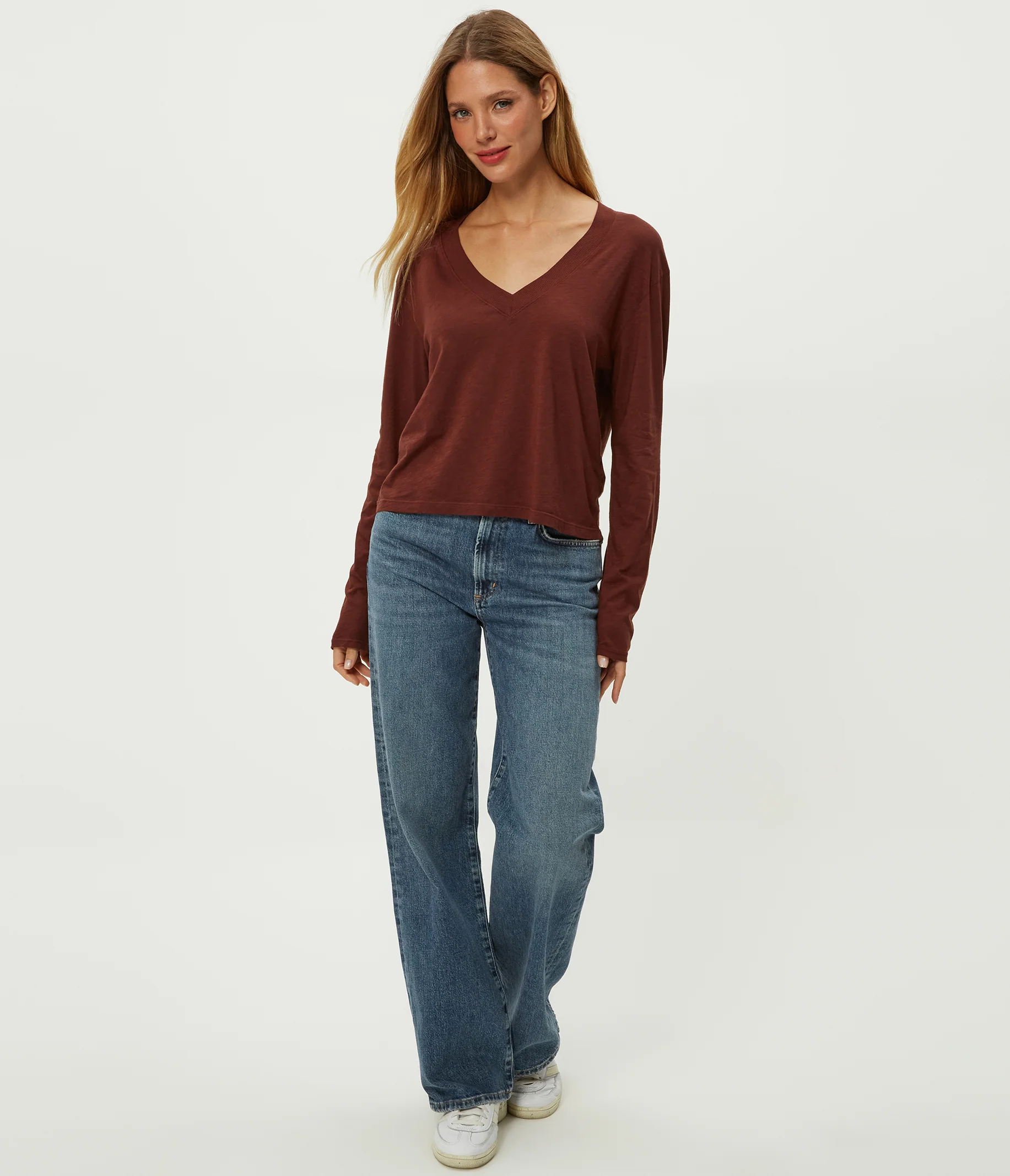 Brea Cropped V-Neck Tee - Image 30