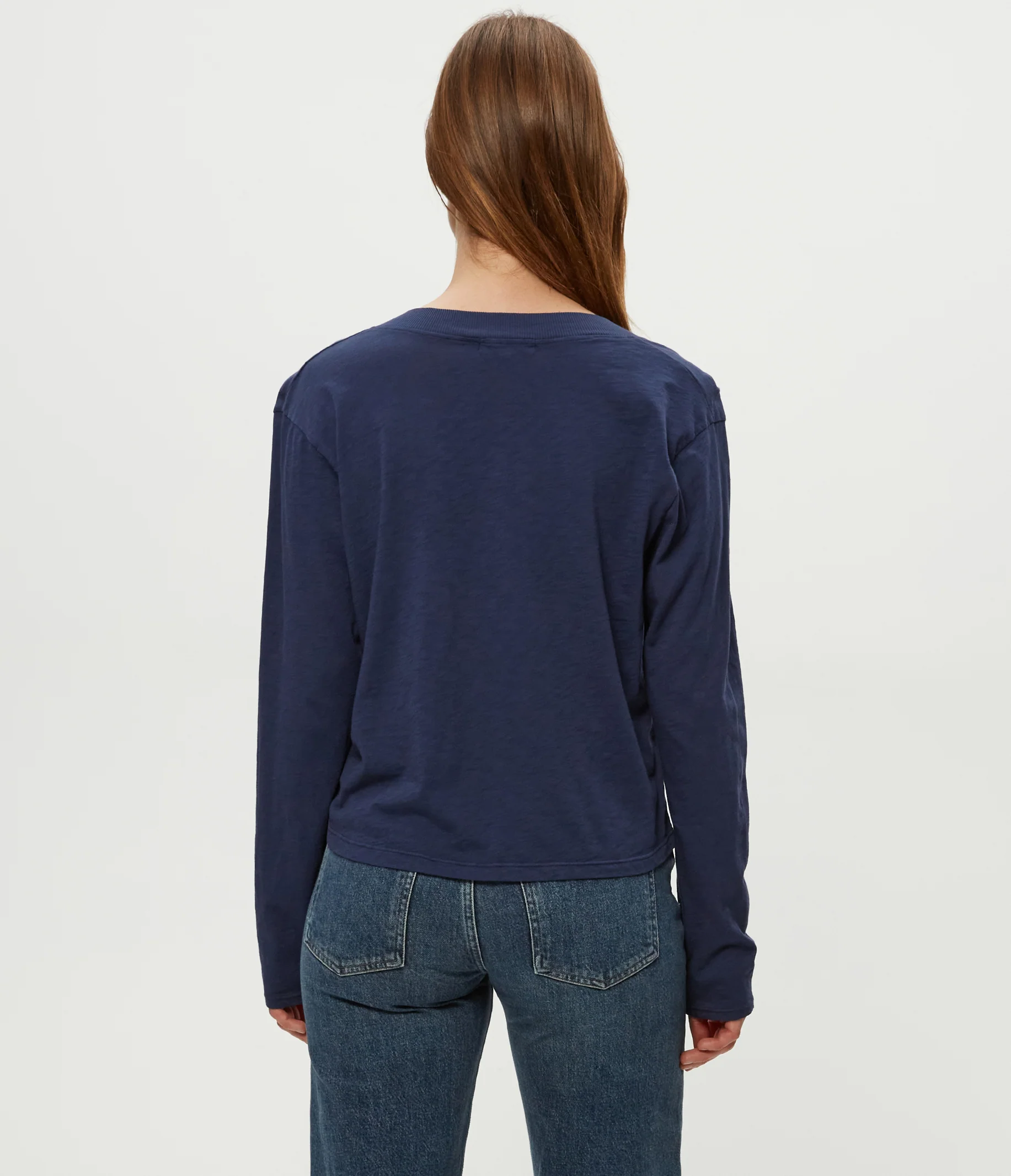 Brea Cropped V-Neck Tee - Image 36