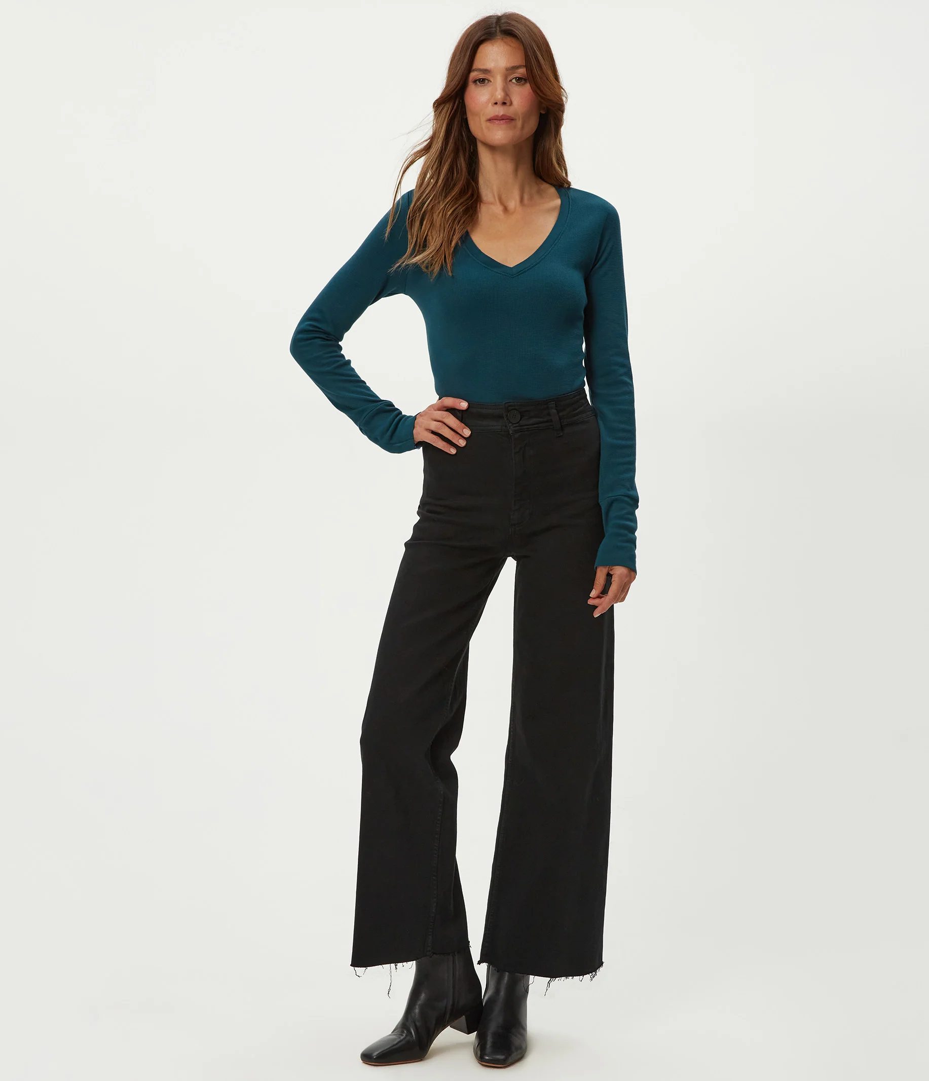 Dinah Thermal V-Neck - Image 18