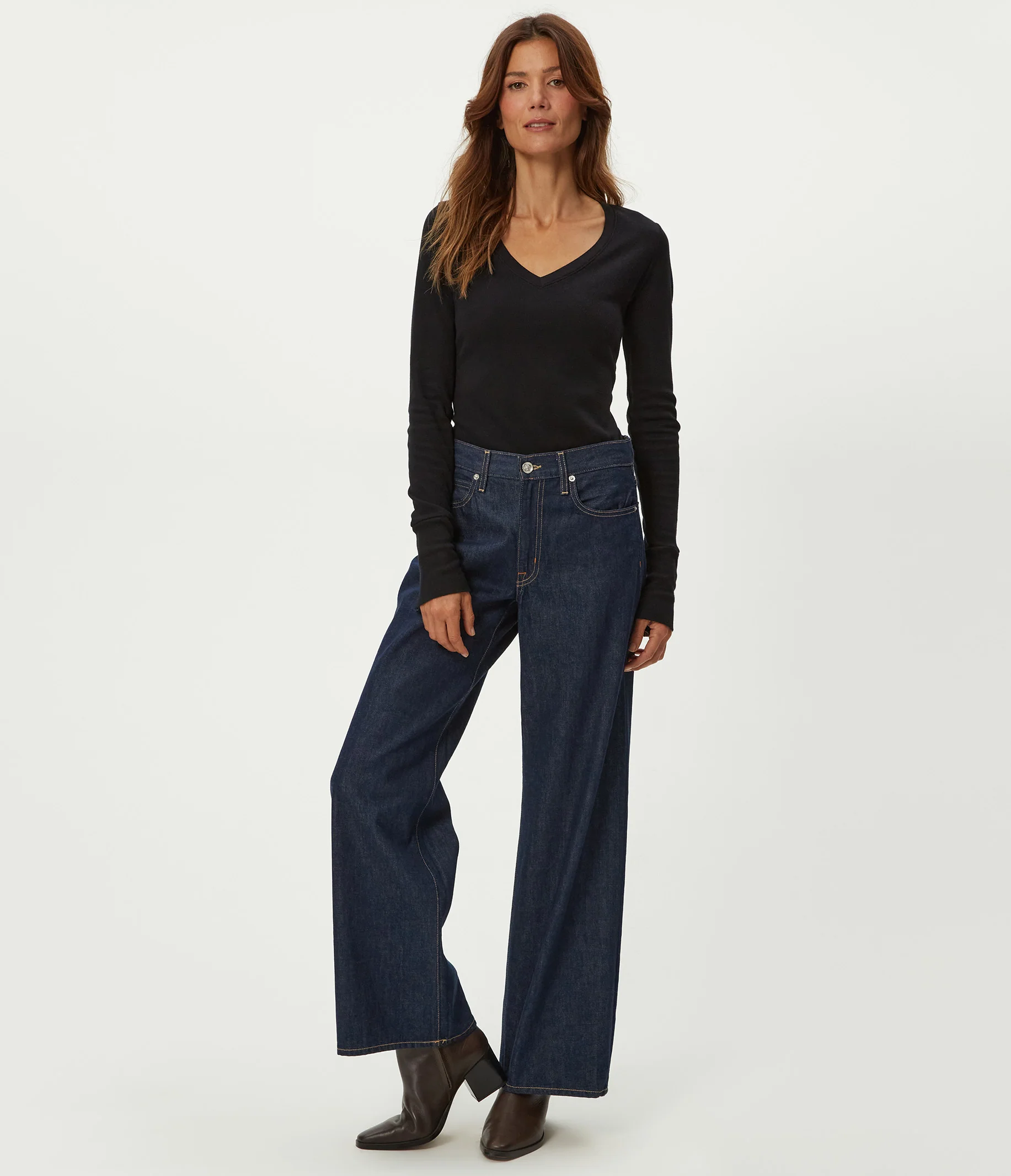 Dinah Thermal V-Neck - Image 27