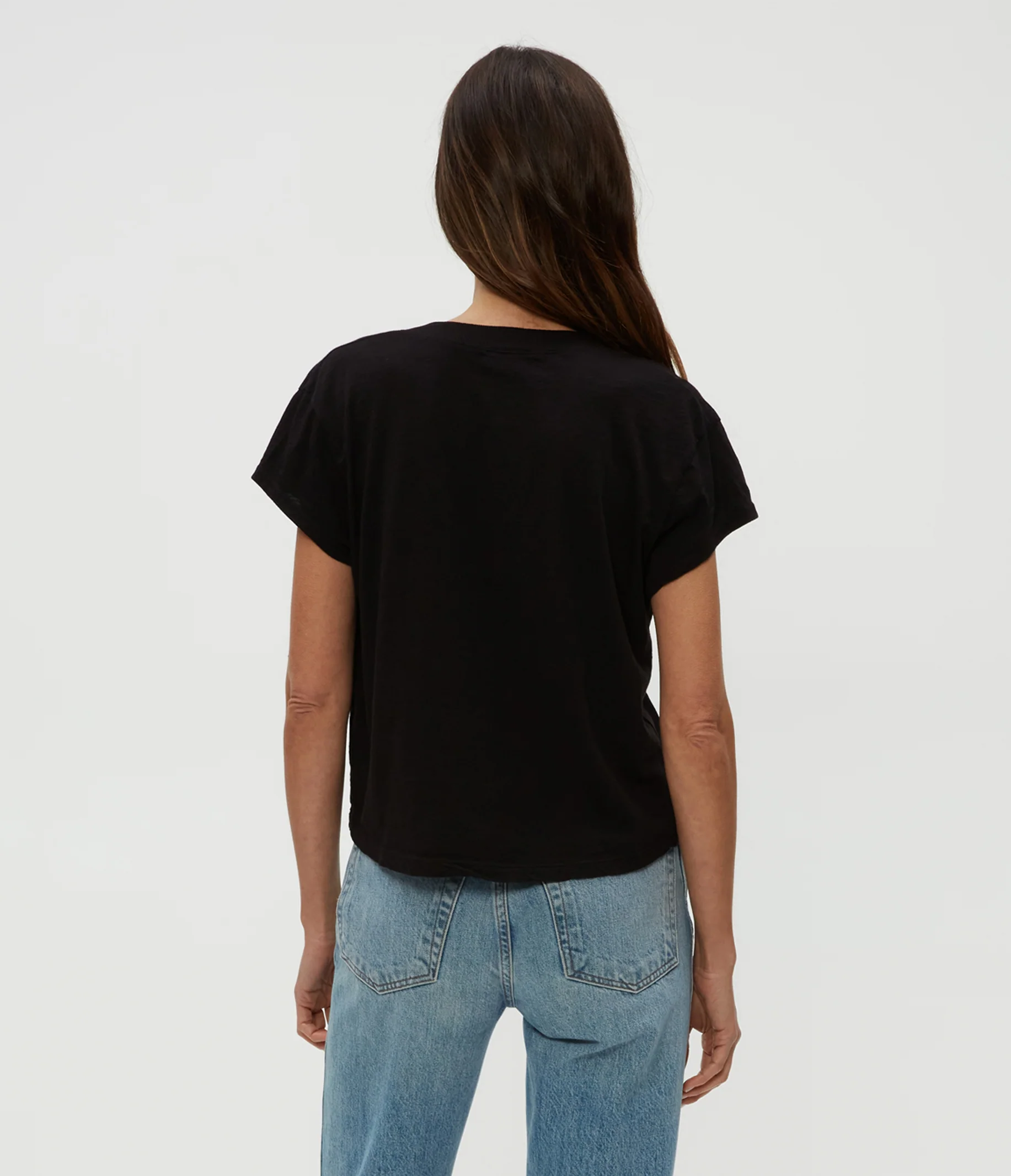 Harlan Cropped V-Neck Tee - Image 23