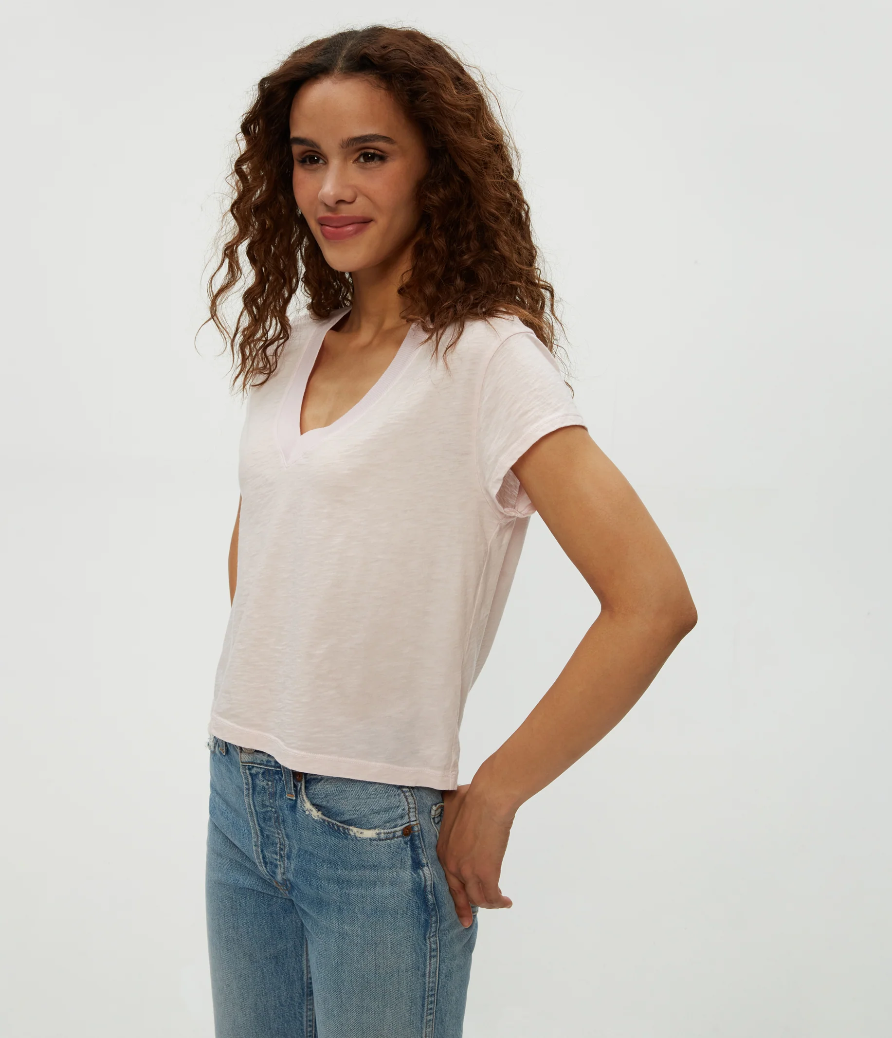 Harlan Cropped V-Neck Tee - Image 32