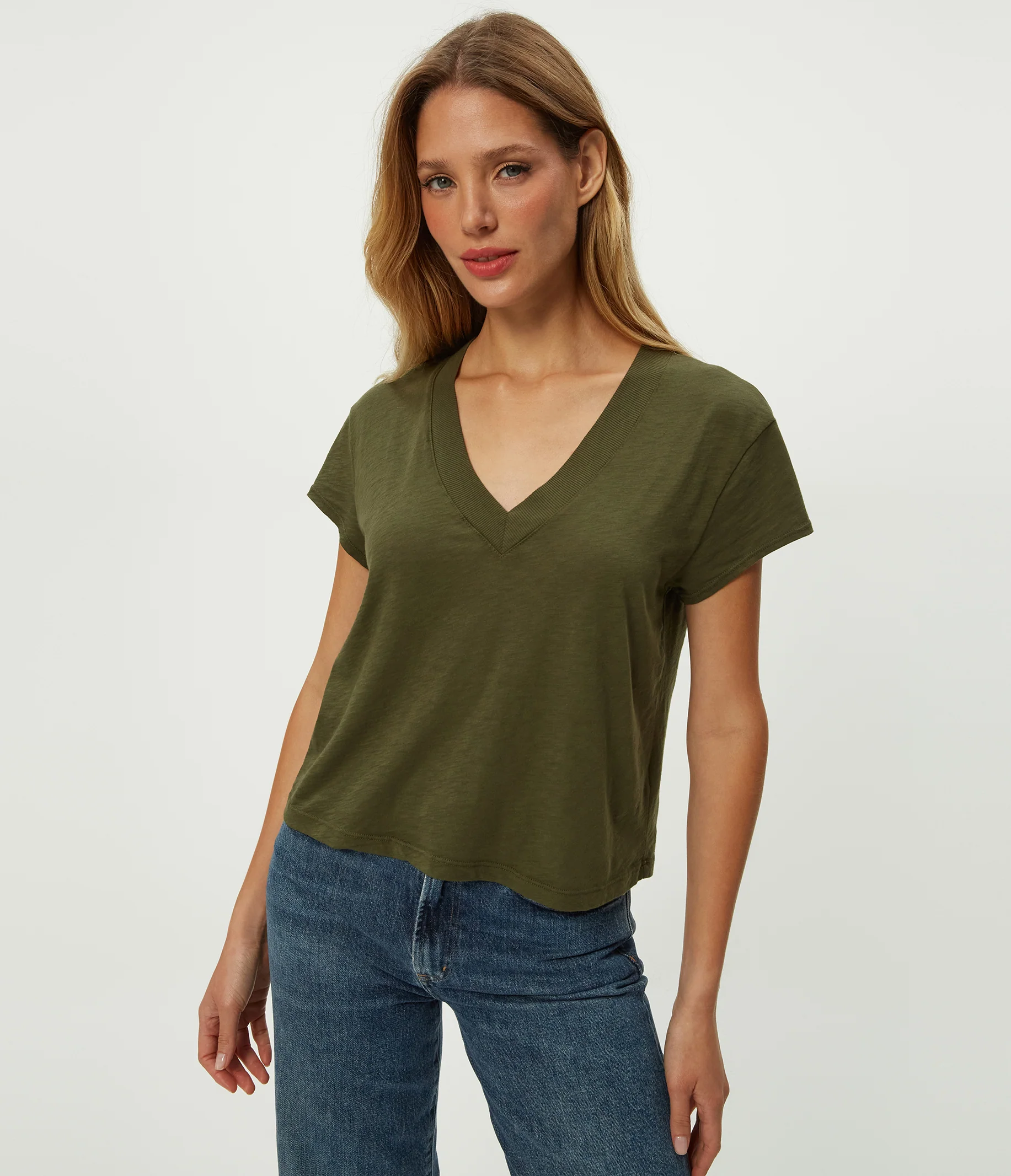 Harlan Cropped V-Neck Tee - Image 57