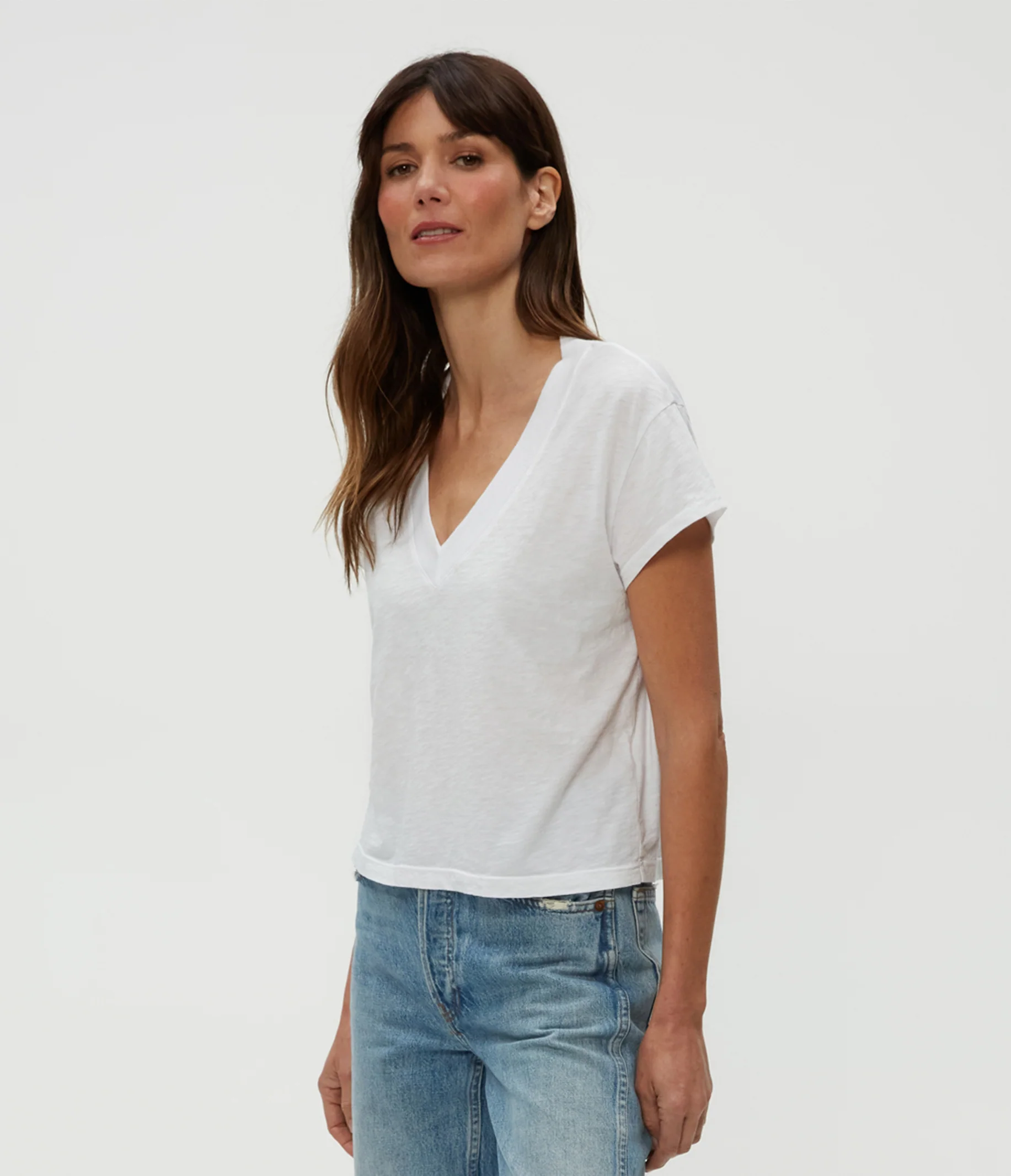 Harlan Cropped V-Neck Tee - Image 9