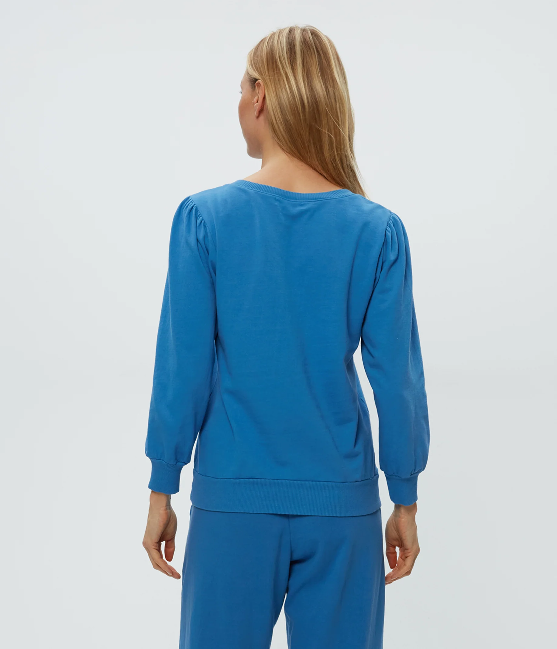Kit V-Neck Sweatshirt - Image 12