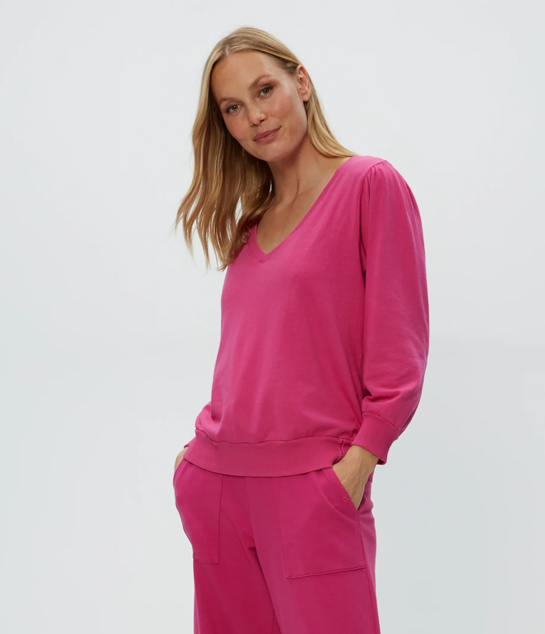 Kit V-Neck Sweatshirt - Image 6