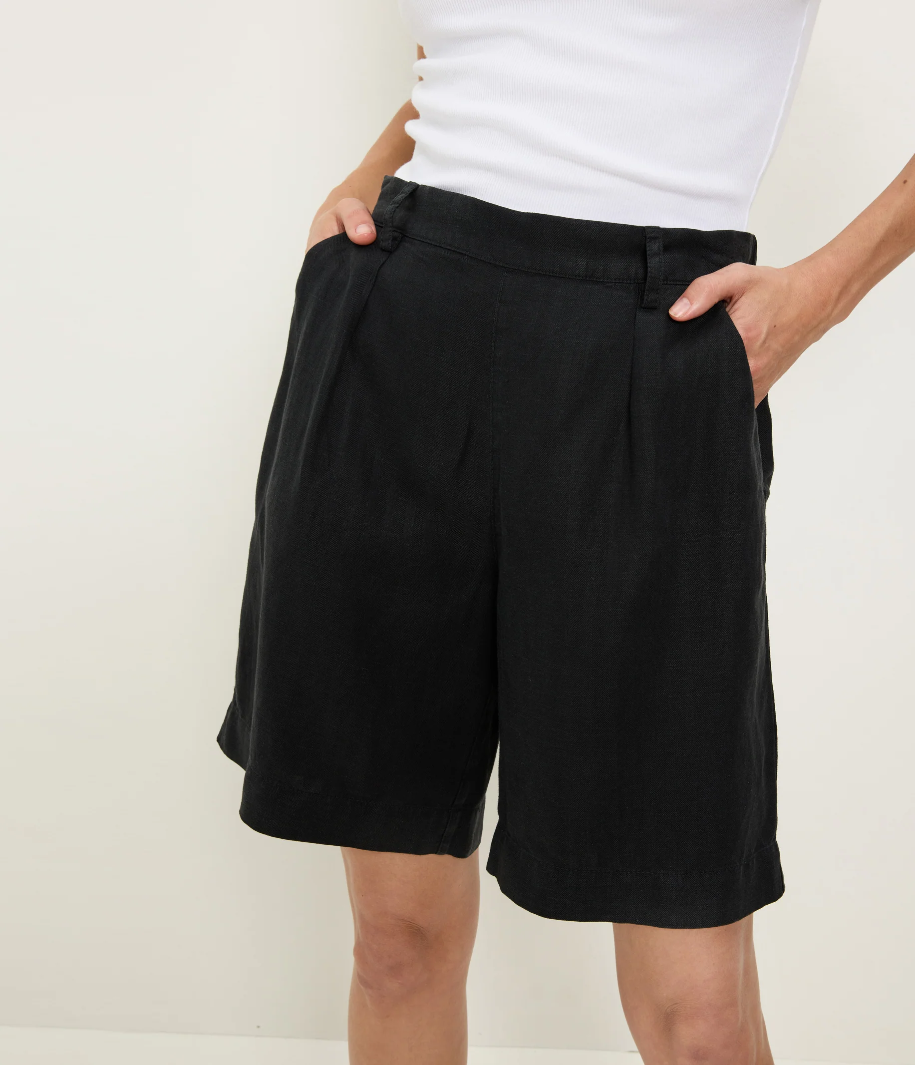 Lacey Linen Short - Image 6
