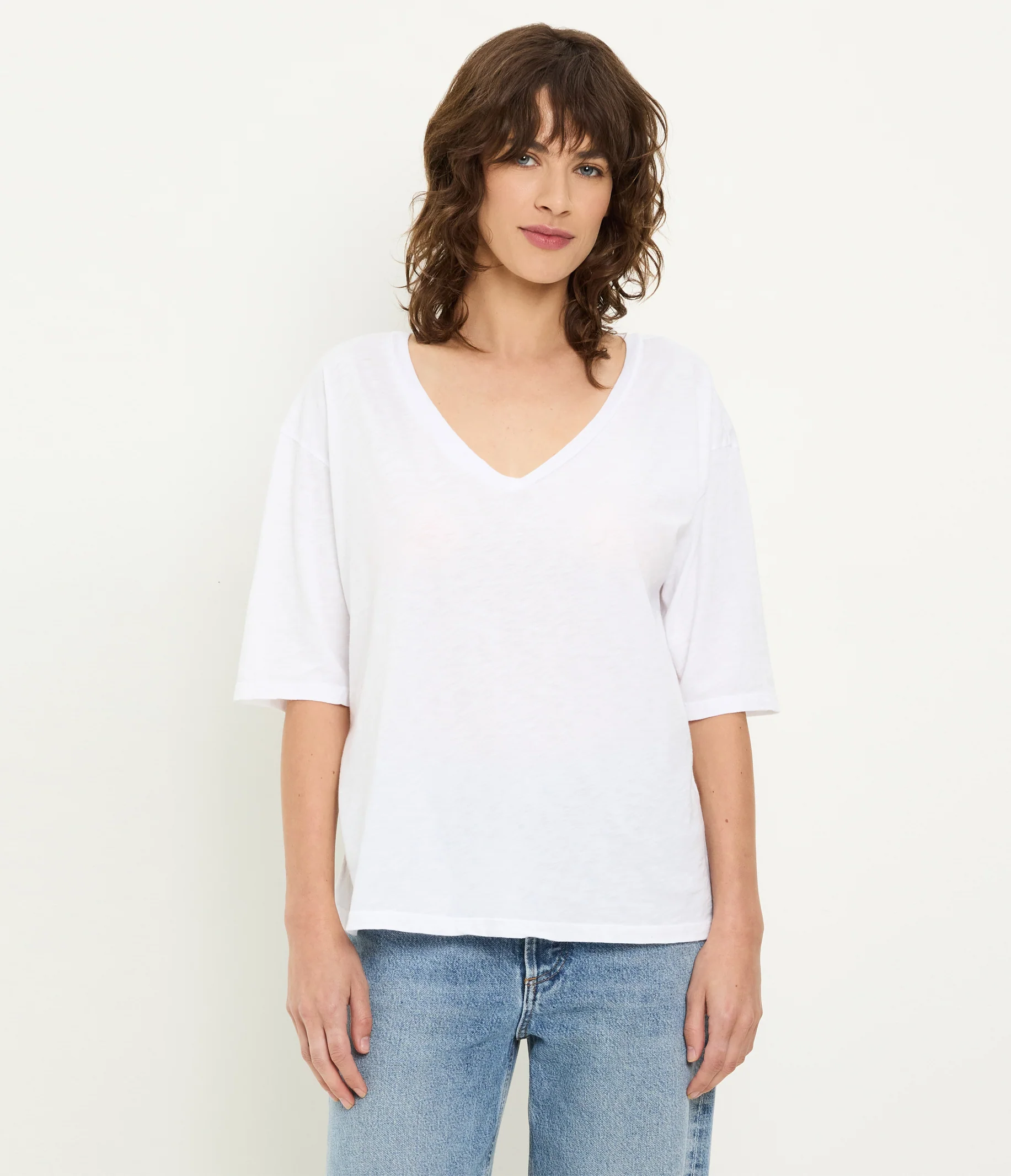 Liam V-Neck Tee - Image 11
