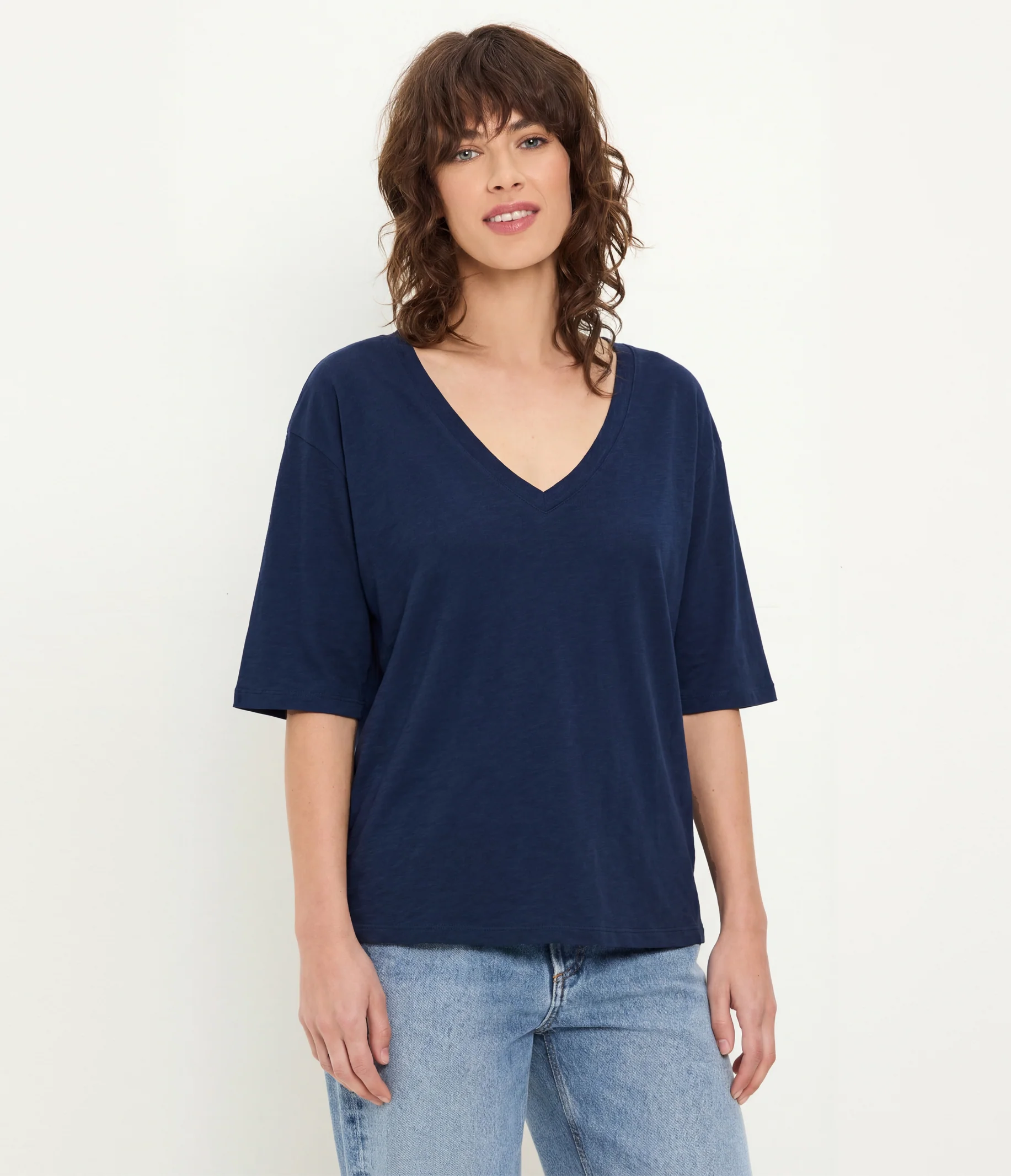 Liam V-Neck Tee - Image 24