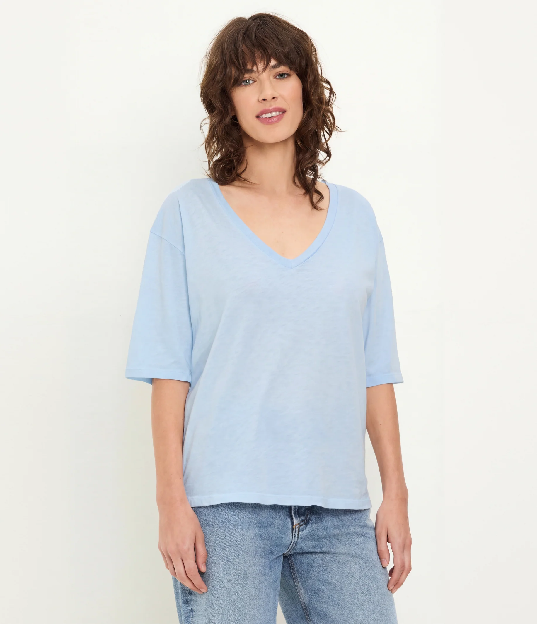 Liam V-Neck Tee - Image 5