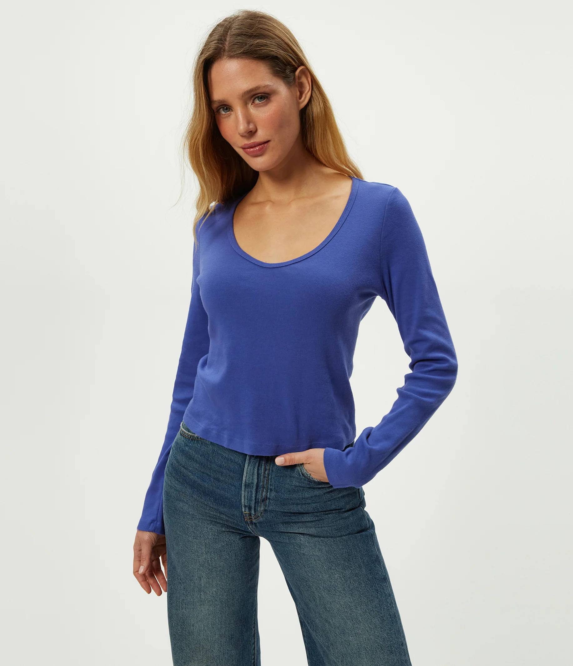 Lizzie V-Neck Long Sleeve Tee - Image 25