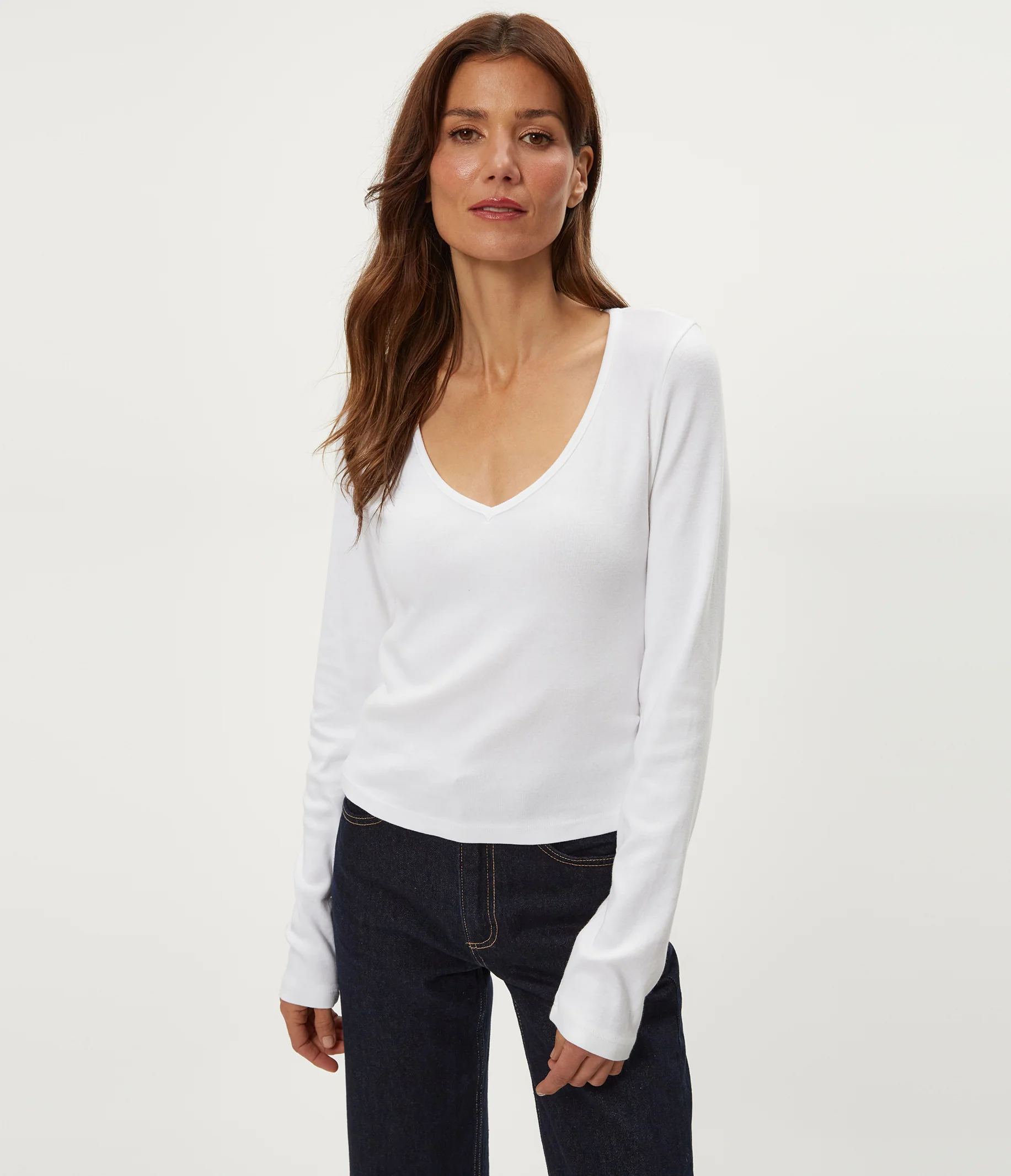 Lizzie V-Neck Long Sleeve Tee - Image 9