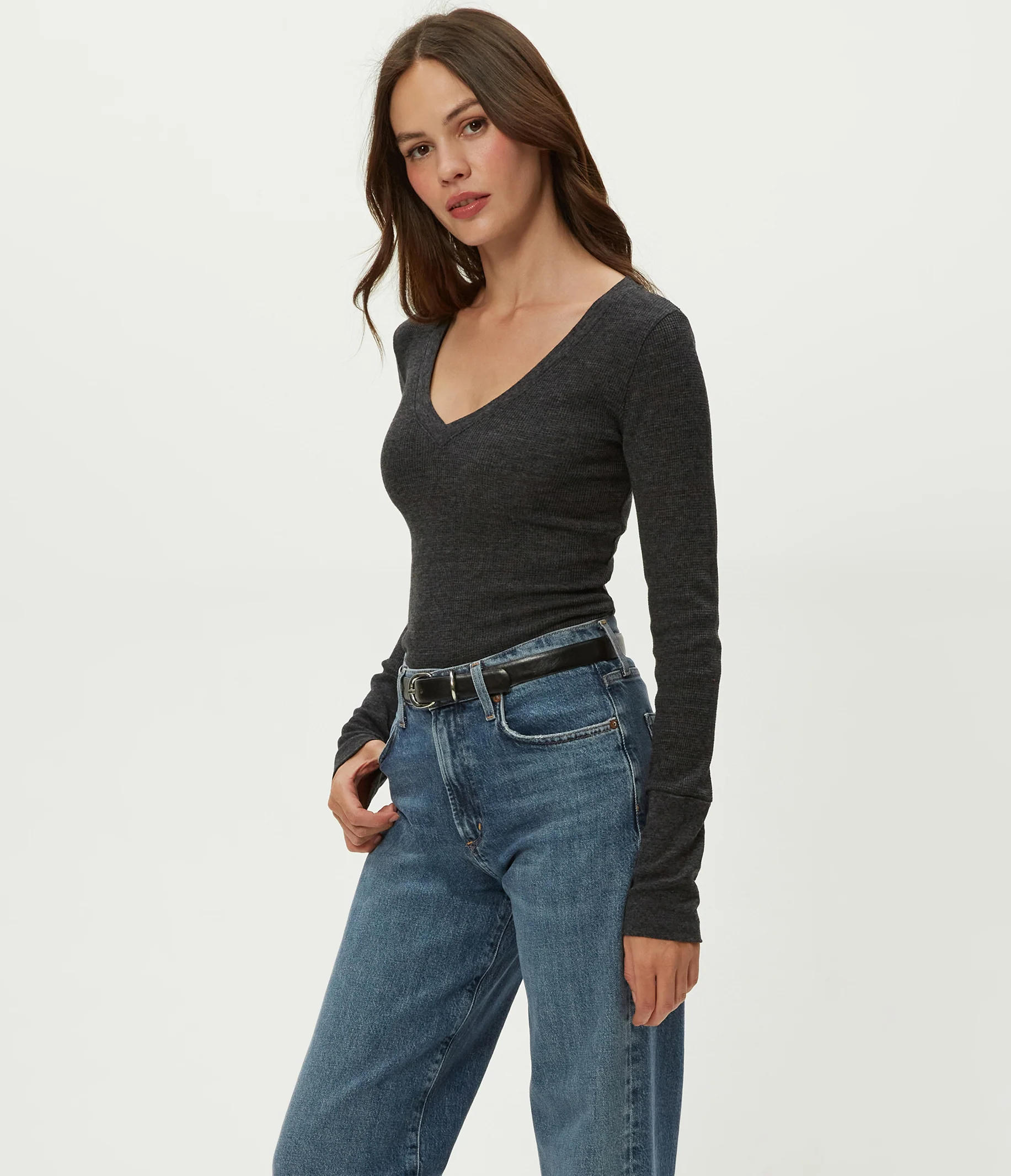 Romeo Thermal V-Neck Tee - Image 11