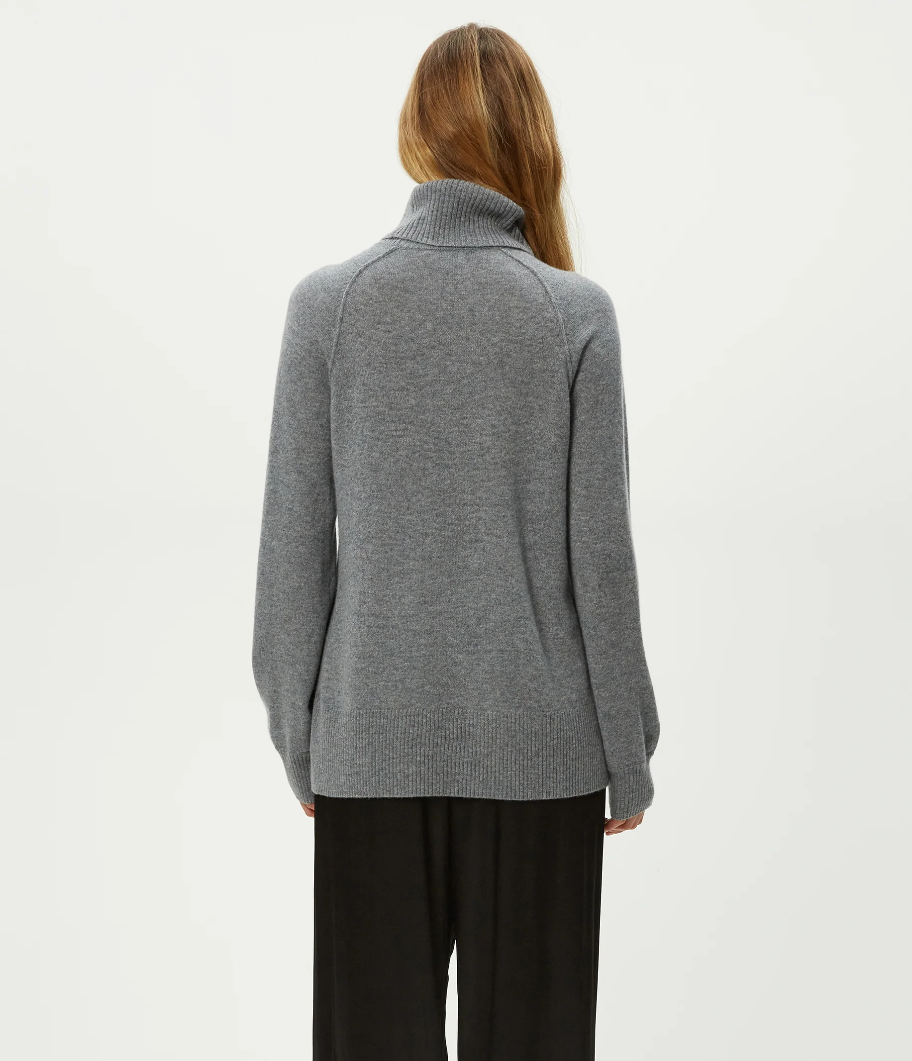 Tegan Cashmere Turtleneck - Image 4