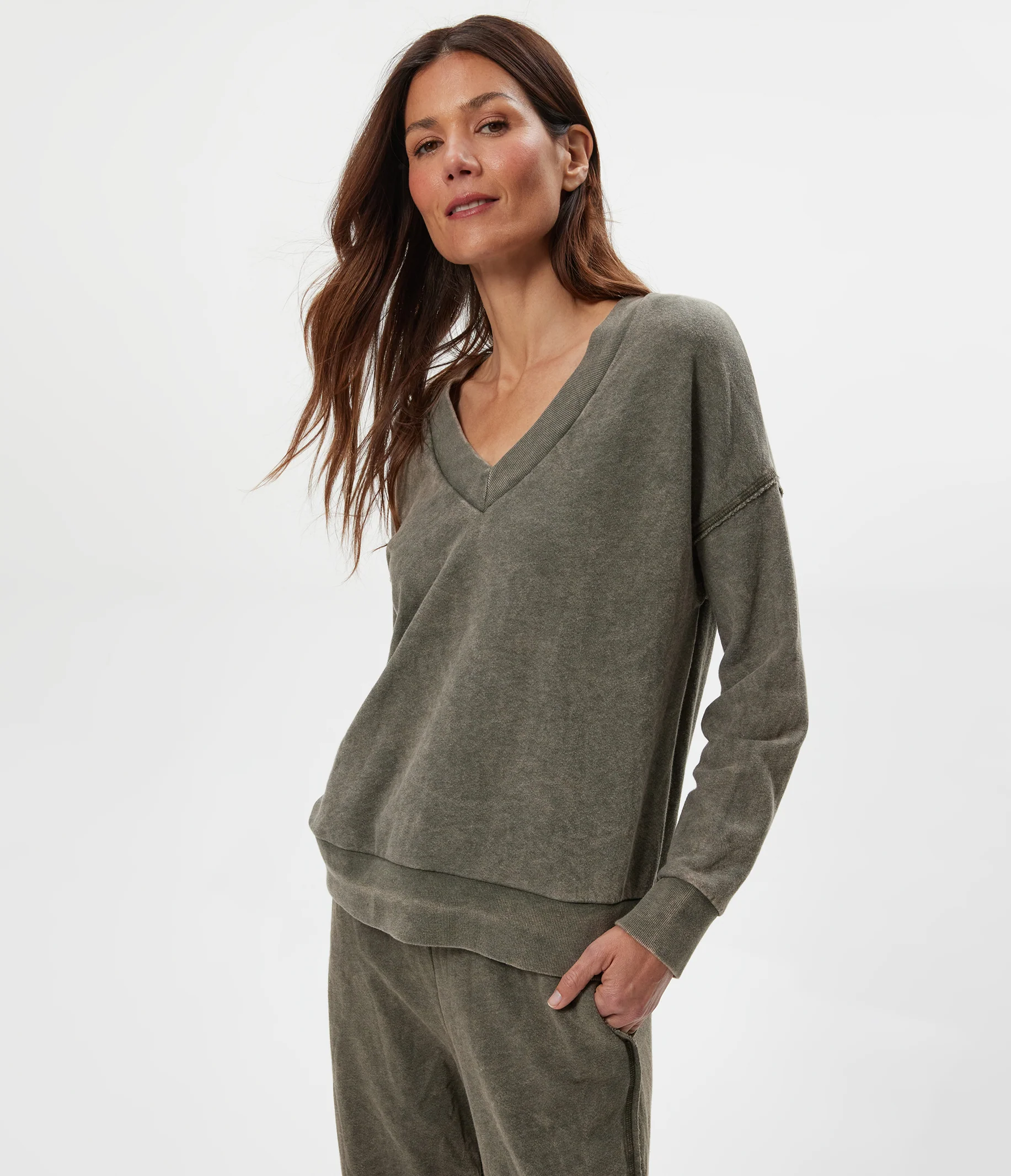 Tibby V-Neck Sweatshirt - Image 4